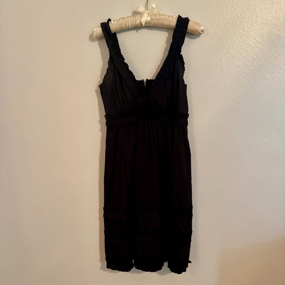 Cute Black Knee Length Dress Size 4